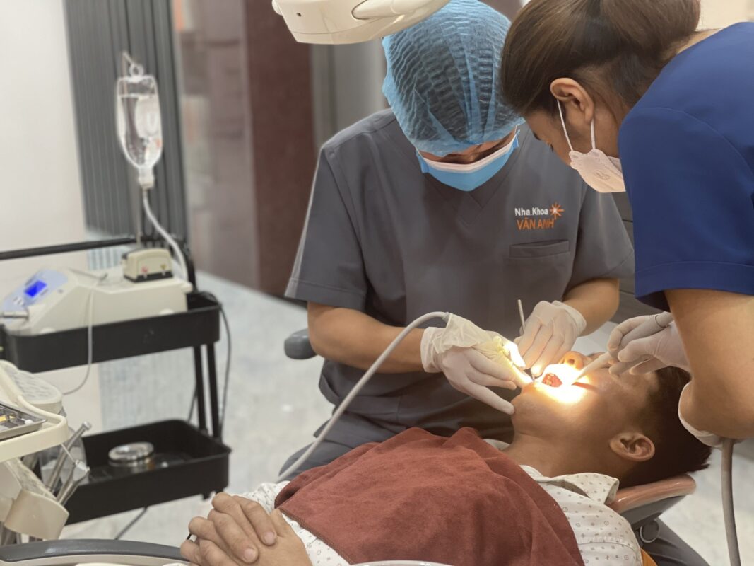 nhổ răng khôn nha khoa