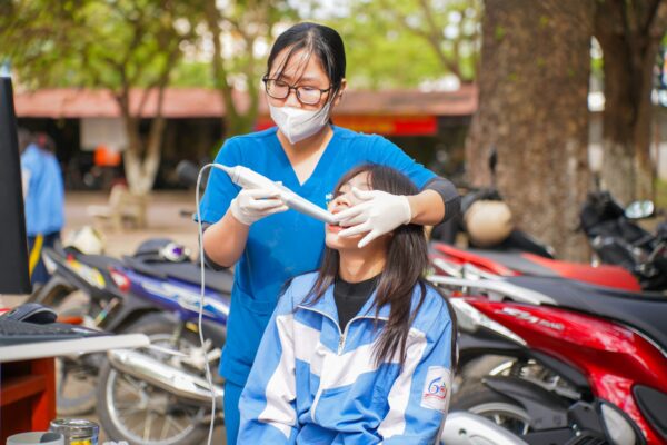 nha khoa vân anh thpt quế võ 1 